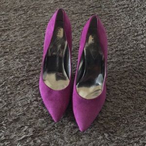Guess fabulous purple limited color heels